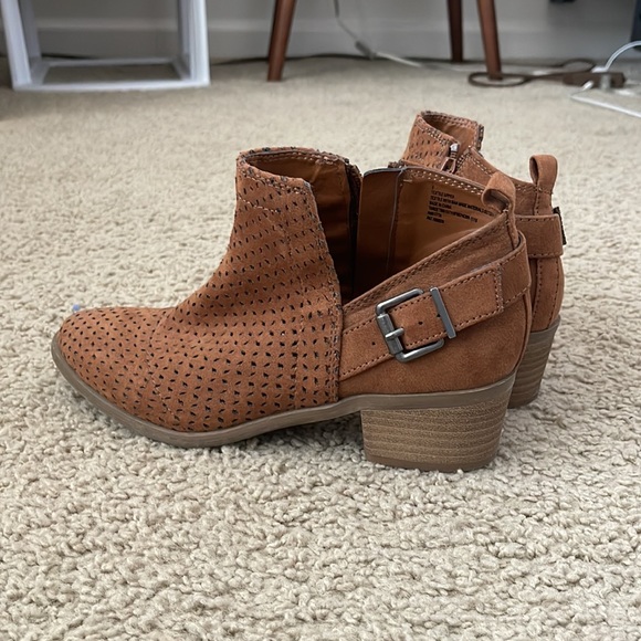 Universal thread booties - Picture 3 of 4